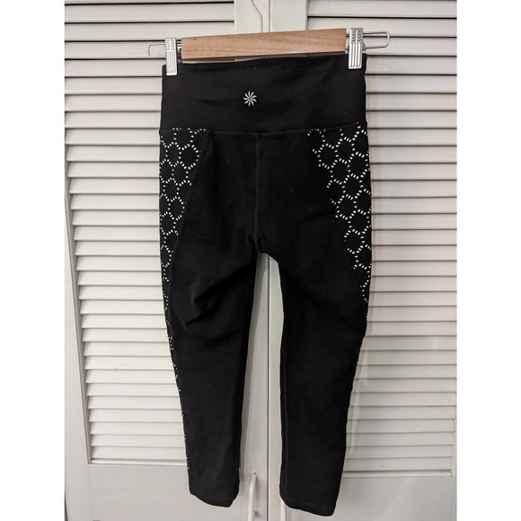 🎃 Athleta cropped lasercut leggings XXS - Picture 4 of 4